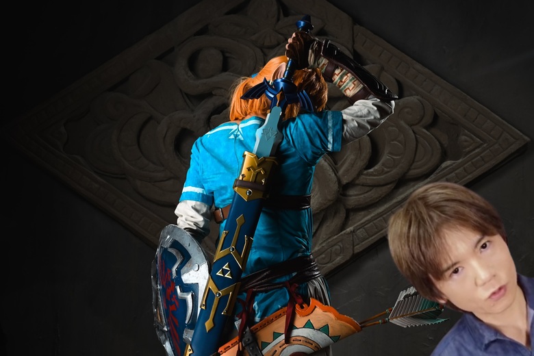 Masahiro Sakurai offers helpful advice to a Legend of Zelda cosplayer